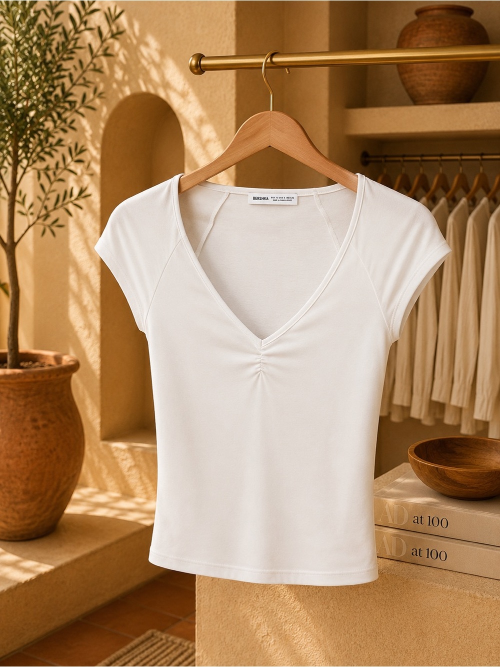 Bershka White Ruched V-Neck Top Size S – Like New
